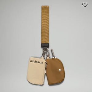 ❤️ Lululemon Dual Pouch Wristlet in Trench/Burnt Caramel/Black NWT
